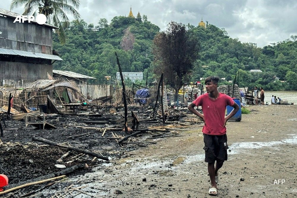 AFP's tweet photo. A Myanmar military airstrike has killed seven civilians including a five-year-old child in the country's conflict-ravaged west, a witness and a rescue worker said Thursday. https://t.co/CYxcoy6PKB