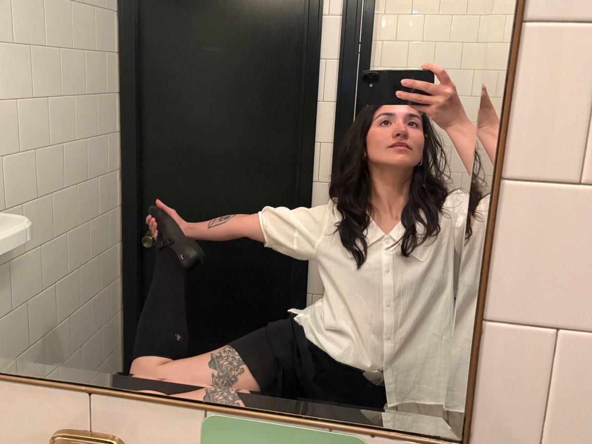 node_messenger's tweet photo. I like my outfit :•) https://t.co/LPn8tijG8Y