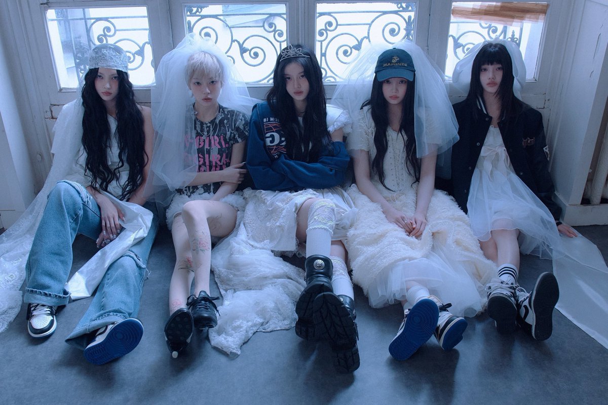 koreansales_twt's tweet photo. Billboard Japan Artist 100 — week of June 17th, 2026

4. #BOYNEXTDOOR [RE]
9. #BTS
12. #TREASURE
16. #ILLIT
21. #BABYMONSTER
23. #aespa
26. #CHANMINA
27. #JI_BLUE
32. PRODUCE 101 JAPAN SHINSEKAI
35. #andTEAM
43. #LE_SSERAFIM
52. #HUNTRX
75. #PLAVE [RE]
76. #TXT [RE]
78. #CORTIS
83. #TWS [RE]
88. #IVE
98. #ZEROBASEONE
