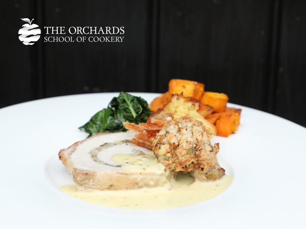 OrchardsCookery's tweet photo. Today, our Chalet Cooks refined their knife skills through creative apple art!🍎  prepared a delicious Roast Pork Loin, Mint &amp; Courgette Soup with a feathered cream finish &amp; refreshing Sorbet🍧A fantastic day developing culinary techniques, presentation &amp; kitchen confidence ✨👏 https://t.co/62qTeNqh7F