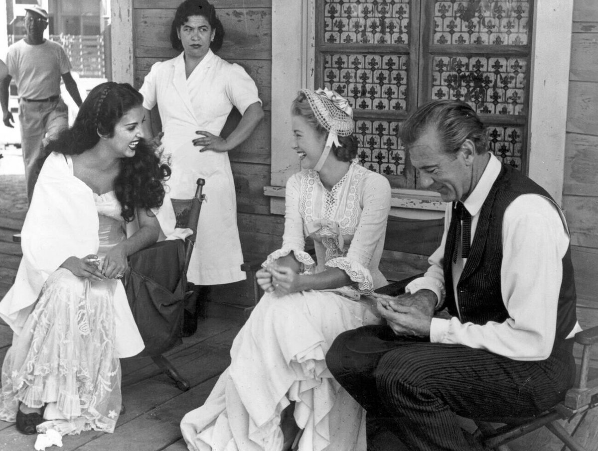 agustin_gut's tweet photo. El el set de #HighNoon (1952)
#OldHollywood https://t.co/q2kPpeUTLt