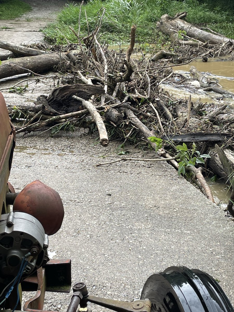 cankeredruins's tweet photo. @Kentuckyweather alot of debris from todays creek flooding out here in anderson county https://t.co/ejOg2CYmPk