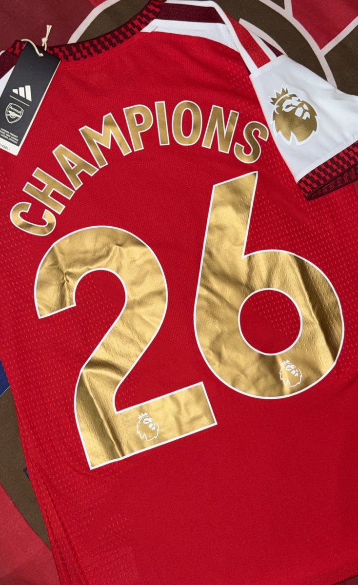 TaZRahman7's tweet photo. Finally arrived! Iโm in love all over again! @Arsenal ๐โฅ๏ธ CAMPEONES CAMPEONES OLE OLE OLE!!!!! ๐๐ฅณ #UTA #COYG #ATID https://t.co/Fy2AutcpZp