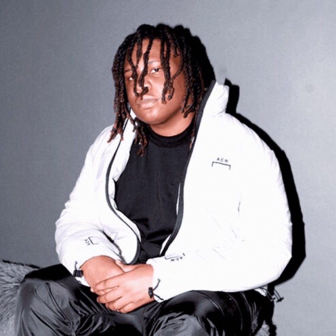 tyorigino's tweet photo. HIPHOP界を代表するプロデューサー、Tay Keith が29歳で死去。

これまでに

SICKO MODE（Travis Scott）
Rich Flex（Drake &amp; 21 Savage）

をはじめ、Lil Baby や Migos, Futureなど数々のアーティストの楽曲をプロデュースしてきました。🕊️ https://t.co/bLkQdGwRnK