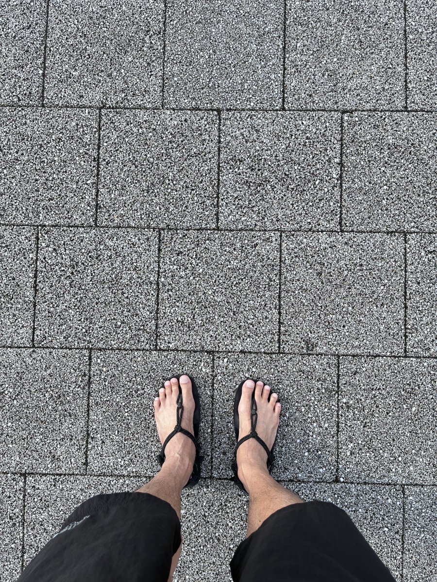 harvest_dev_jp's tweet photo. ◼️サンダルラン507回目
ゼロシューズ、ジェネシスで走る。
気温19度、風速1m
旅先の松島で走る。
あいにくの曇り空だったけど、日本三景の景色を眺めながら走れて良かった✨
#ランニング https://t.co/LnKrfpynUo