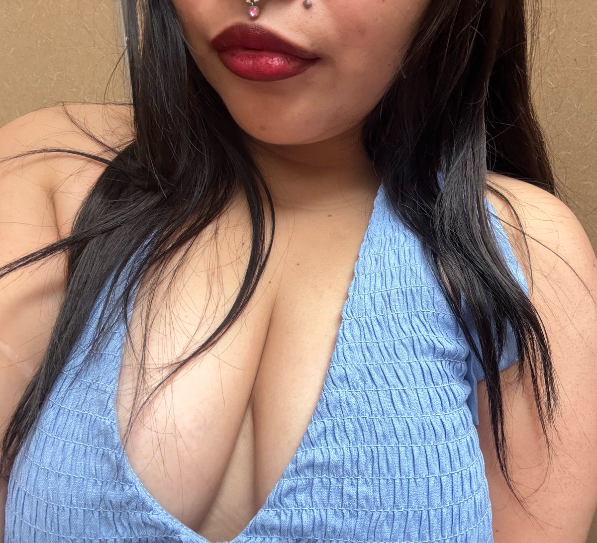 milkwithanime's tweet photo. Serving a little distraction today… handle with care. 😘❤️🫶🏽 #good_ #goonette #goonfuel #sub #latina #chapina #GoodEveningX https://t.co/9qtXBfDYkl