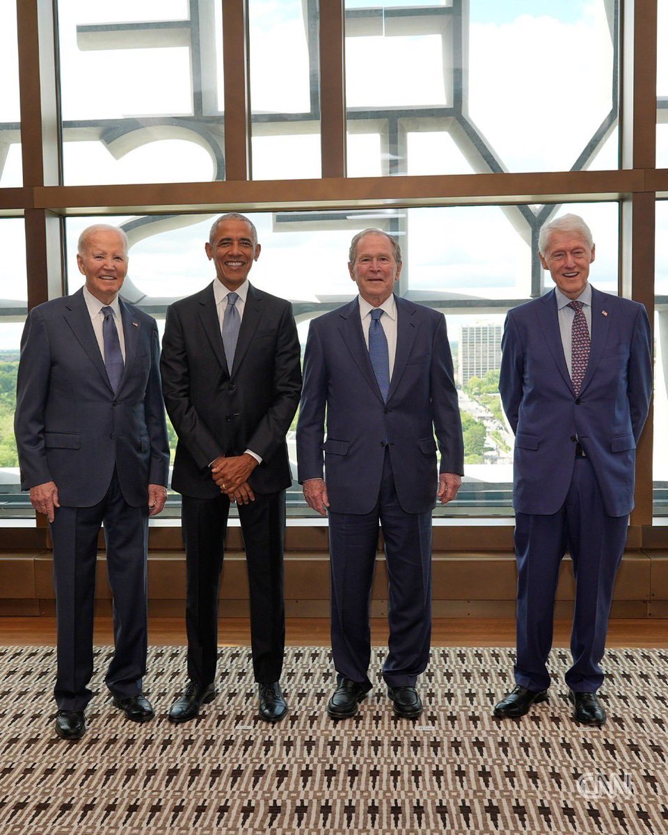 EXTRAbyMILE's tweet photo. Chicago: Celebration of the Obama Presidential Center opening ceremony with former Presidents and First Ladies in attendance:
- Bill &amp; Hillary Clinton 
- George &amp; Laura Bush 
- Joe &amp; Jill Biden
- Barack &amp; Michelle Obama https://t.co/ZWnlcMDcDH