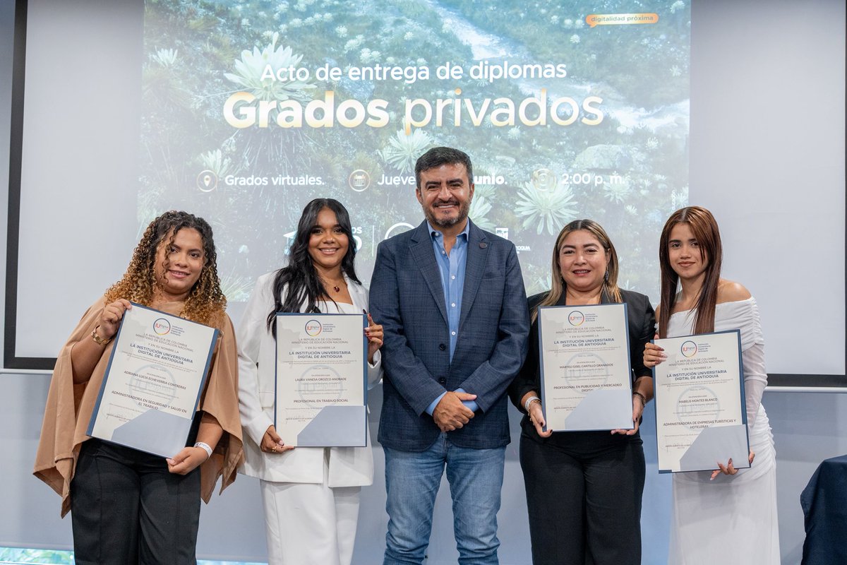 IUDIGITAL's tweet photo. Acto de entrega de diplomas IUD

Durante una ceremonia virtual y presencial, la IU Digital de Antioquia entregó a la sociedad 41 nuevos profesionales, formados en distintas áreas del conocimiento. https://t.co/tcVqySrfJf