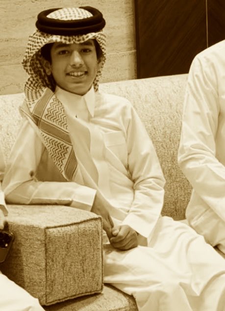 Agoathmd's tweet photo. -أحنه من الدنيا وأحبه .. وأغليه-
وهو بالغلا عندي يجي بعد شيباني

-وأداريه- حتى من النسانيس لا توذيه
وأخصّه بدعواتي لاصليت وأنساني https://t.co/2birtHRsiu
