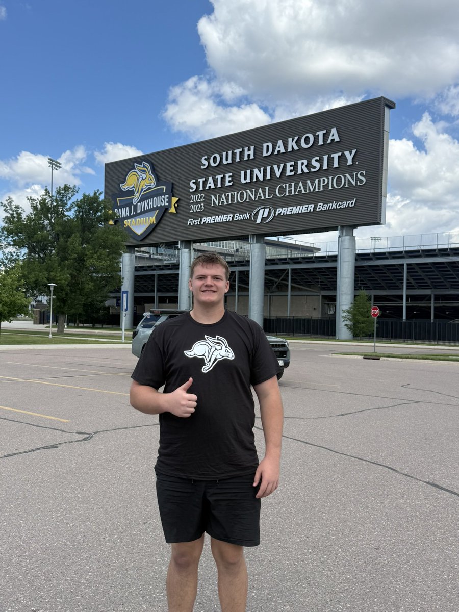 BorgGrant72's tweet photo. Had a great camp at @GoJacksSDSU it was a great learning experience and a very good chance to compete and show off my skills 🏈💪 thanks to all the coaches who showed up #OL #AGTG https://t.co/PCCq7VDPOt