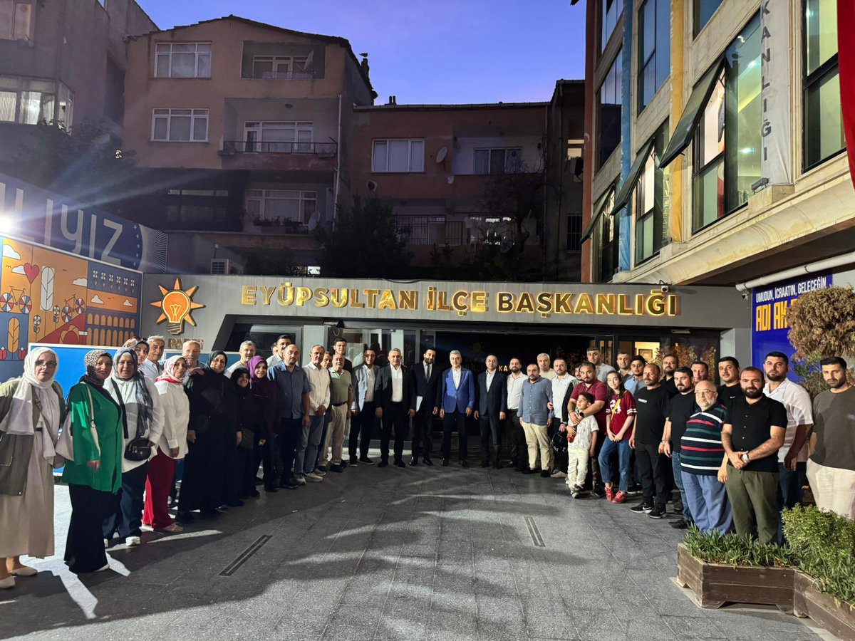 htahsinusta's tweet photo. Eyüpsultan ilçesi Nişanca mahallesi 
Ak Parti mahalle danışma meclisi toplantısına katıldım.
İlçe başkan yardımcıları, meclis üyeleri, ilçe yönetim kurulu üyeleri ve mahalle teşkilat mensupları ile yerel ve genel siyasi çalışmaları değerlendirdik. https://t.co/aoGPWA6SdX