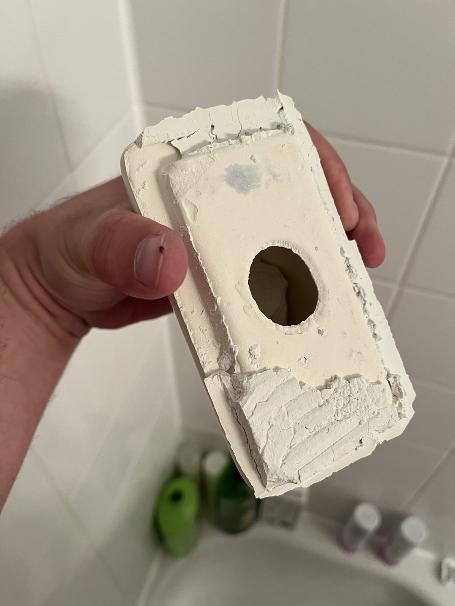 EulerTheGreat's tweet photo. Replace the towel rod they said
It’ll be easy they said https://t.co/wt1hsqnOUP