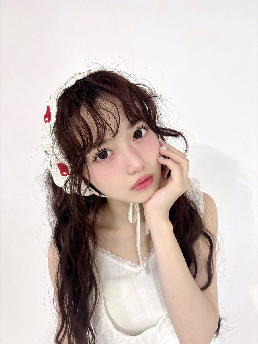 momonamatsumoto's tweet photo. おはよう(ྀི ͜🥐ྀི ･ω･) ྀི͜おきてる？☀️ྀི
今日も応援してるね💕

#LARME #ラルム

🐈ྀི💭ྀིくるくる前髪すき？🎀ྀི https://t.co/KCtjc0b8K3