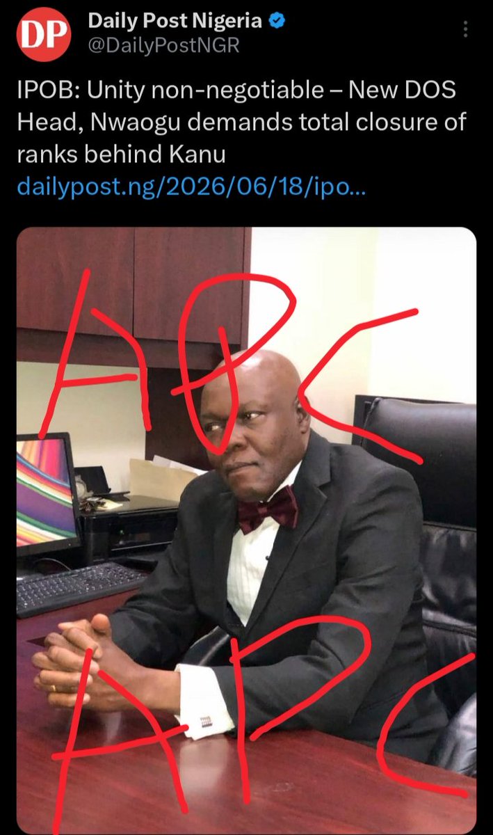 DavidWondas's tweet photo. Jesus this is laughable 😂😂 even lamidi apapa no do Peter Obi this kind thing😂😂..

This is PURE APC GIMMICKS 😂😂

See the handwriting on the wall Biafrans 😂😂 https://t.co/VmlzJojE8Z