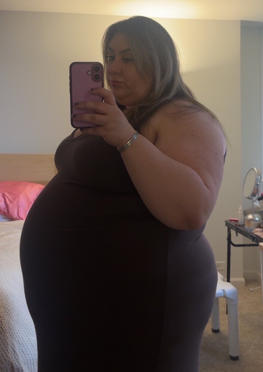 bbw__layla's tweet photo. Getting so big https://t.co/cVd19Wf7u4