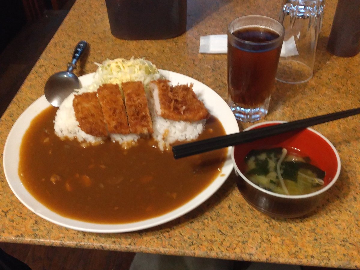 will26496511's tweet photo. ランチ、いつもなら千葉県庁の中チカ食堂ですがルーキーに行ってみることに。

カツカレー ¥700に値上がりしてましたがおいしかった。 https://t.co/Z3DE6CB9So