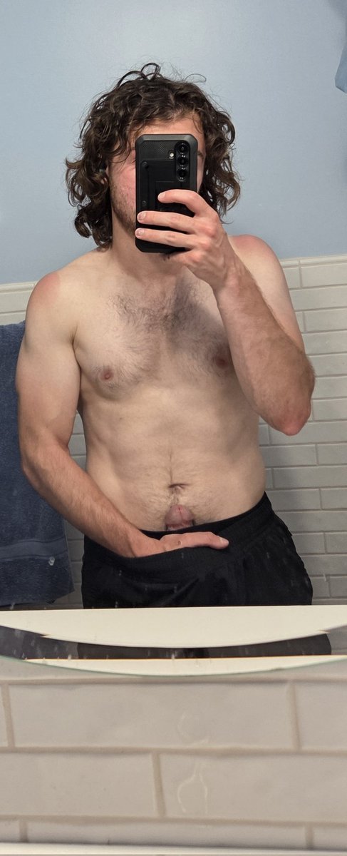 schloop87's tweet photo. Hope you having a nice Pride Month sluts #findom ##gayfindom #paypig #gaypaypig #cashslut #gay #twink #fetish https://t.co/F4gbNj9M1d