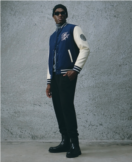 ThePavSA's tweet photo. Layer up in style this winter 🧥❄️Get your latest winter jackets from Markham and stay warm without compromising on style. From everyday essentials to statement outerwear, Markham has the perfect fit for the colder days ahead.
#DiscoverConnectEnjoy #Markham #WinterStyle https://t.co/BvdWuETNwN