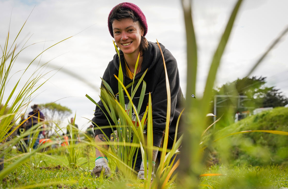 tonycutting's tweet photo. Planting day one of a number of Matariki activities in Porirua

The community is warmly invited to a planting day at Bothamley Park next month, along with a number of activities in the city, to celebrate Matariki.‍  ‍

The planting event, from 10am-12.30pm on Saturday 18 July, will put 1800 plants in the ground as part of the ongoing programme to protect Te Awarua o Porirua Harbour.‍  ‍

read the full article here
https://t.co/hg1JWJWVEu

#matariki #matarikievents #porirua #kumaravine #tonycuttingdigital