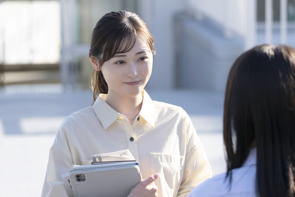 oricon's tweet photo. 福原遥主演『あの星が降る丘で、君とまた出会いたい。』予告映像解禁🌟

百合と千代の再会、
彰が遺した一冊の本、
涙を浮かべながら「彰」と呼ぶ百合の姿も

新たな場面写真も解禁
https://t.co/6HNkcoNrDi https://t.co/RhoYfjPztd