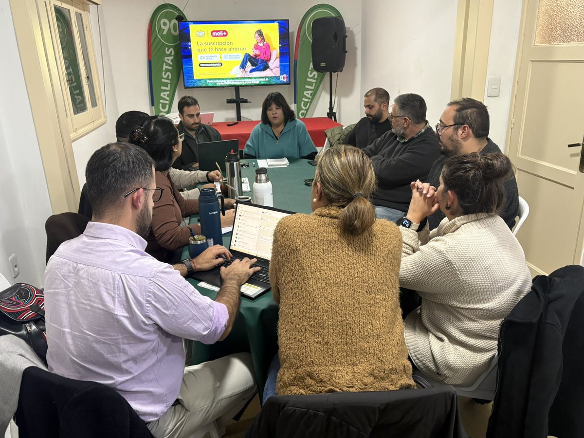 GabyBarreiro_uy's tweet photo. Para construir hay que planificar. Seguimos fortaleciendo más y mejor @psmontevideo https://t.co/5mKU20UYqw