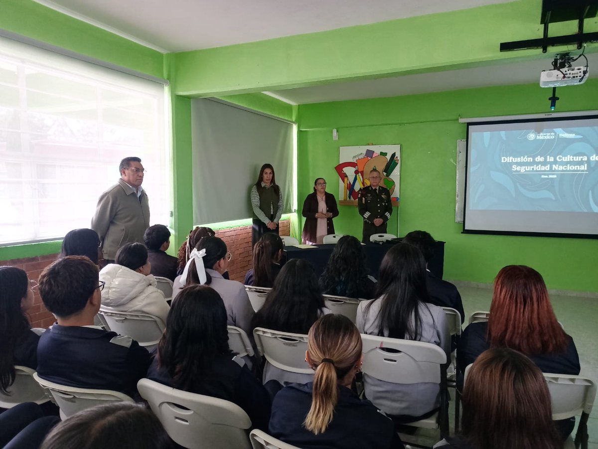 CBTHUEYPOXTLAH's tweet photo. En el CBT Dr. Efraín Hernández Xolocotzi, se llevó a cabo la conferencia "Difusión de la Cultura de Seguridad Nacional", Agradecemos la participación de los ponentes y el interés mostrado por nuestra comunidad estudiantil en este importante tema de formación integral. #BT019 https://t.co/gcthYlkCbO