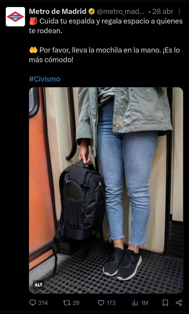 normal_bola's tweet photo. #civismo 

@metro_madrid https://t.co/9IKACJIYPQ