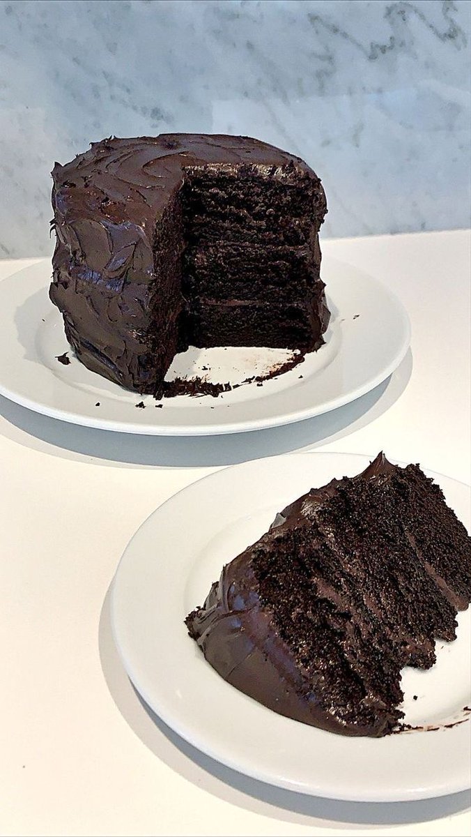 foody_girl123's tweet photo. Triple layer chocolate therapy. Calories don’t count when it’s this rich 🍫
#ChocolateCake #DessertLover #CakeSlice #FoodieLife https://t.co/4LUMmD4iuG
