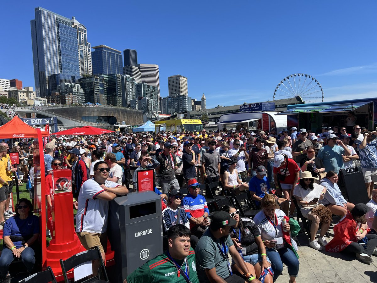 mollycorfman's tweet photo. Fans gather for a watch party of Canada vs Qatar match of the World Cup at Pier 62 in Seattle. https://t.co/NBZcDEjPMi