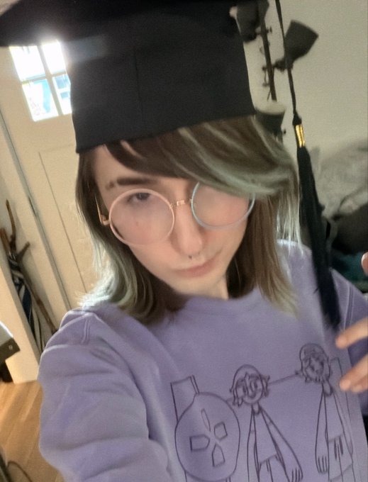 🍋 Lemmi ! - 1 pic. BIG things are happening.. 🎓 https://t.co/tuxNq29kTF