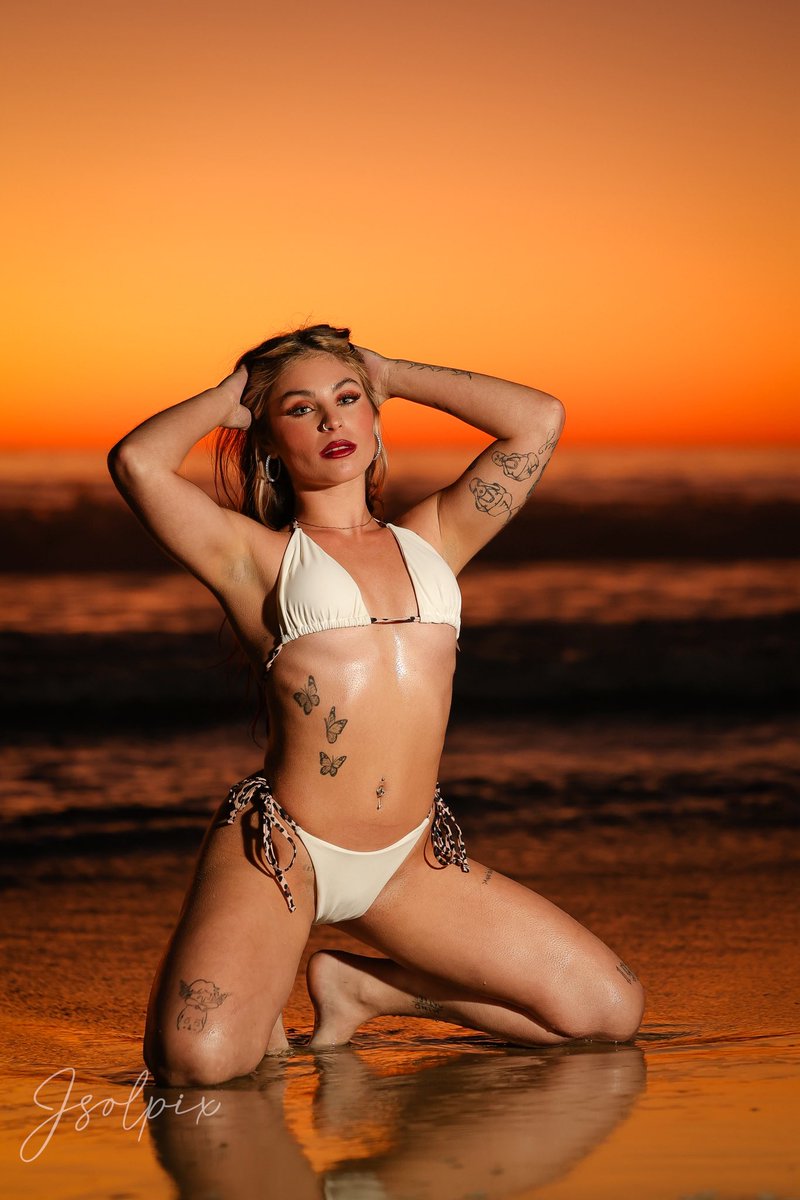 peachy2cute's tweet photo. Going to be dropping and doing customs tonight! Make sure to subscribe (link in bio) https://t.co/6AwLlXFLlk