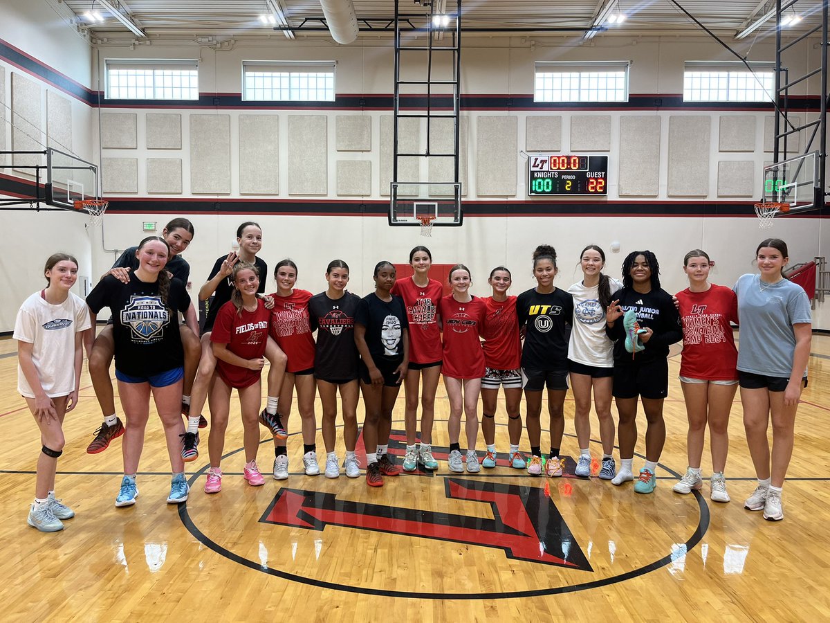 _TheLabATX's tweet photo. Wrapped up (Day 4) &amp; (Final) Day of the Perfect Your Craft Summer Elite Camp for Lake Travis High School 📈🚀

#LakeTravis #GirlsBasketball #UTS #OBT ‼️

@LadyCavsBB 
@UTSEliteSports 
@_TheLabATX https://t.co/JwPzoe576c