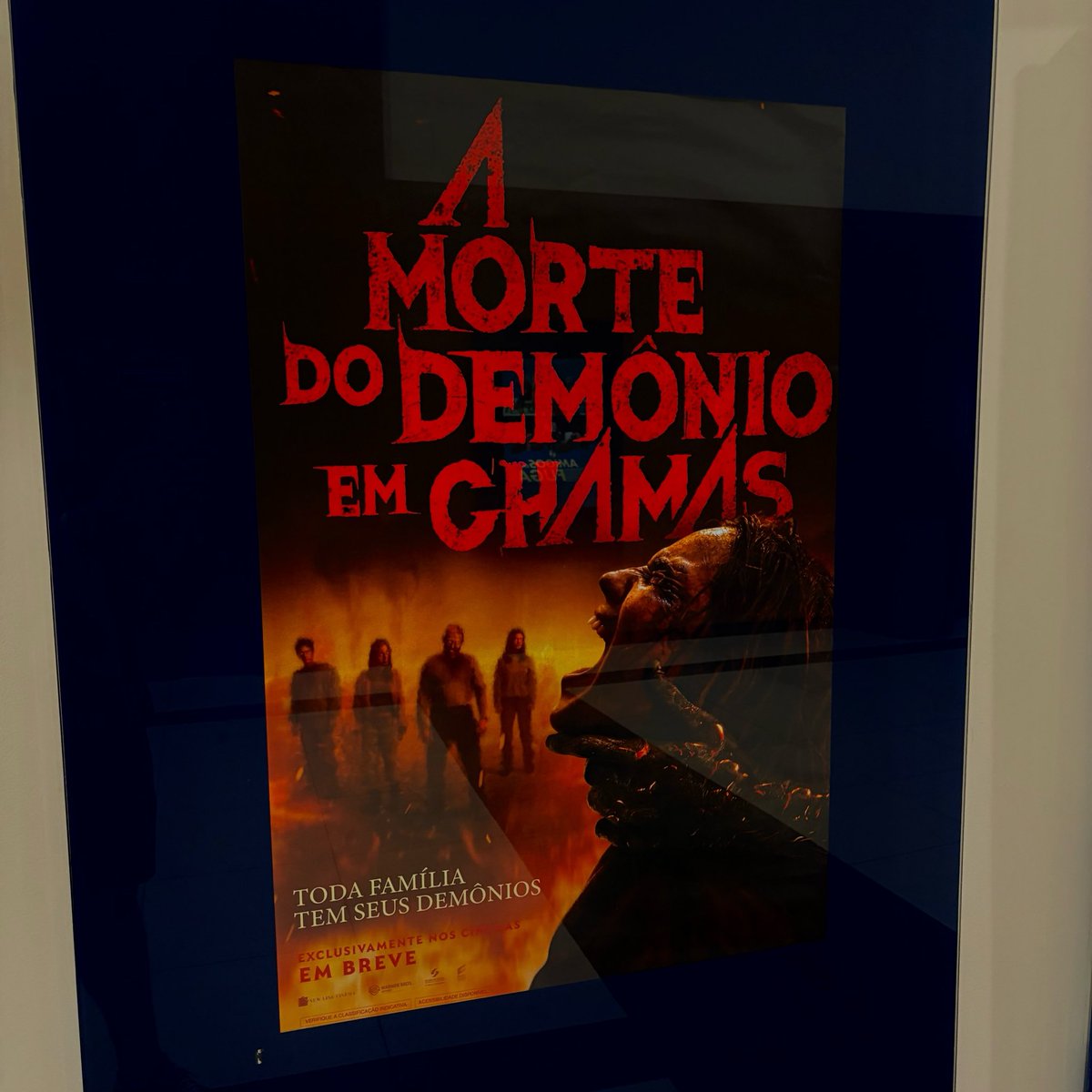filmesdorafa's tweet photo. definitivamente, só o dia 9 de julho me importa. https://t.co/XHnW8leoFA