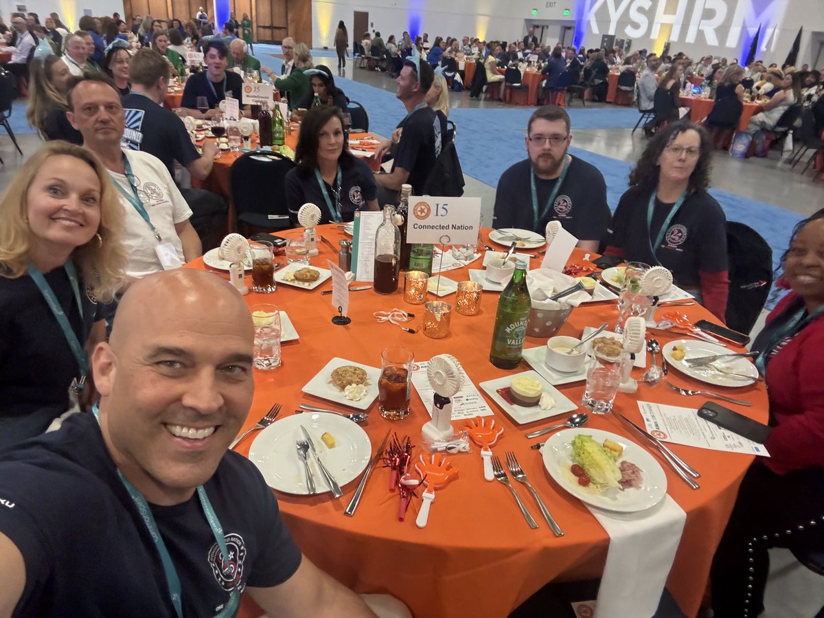 TomFerree4's tweet photo. 15-year Winner!!  Employees are DEFINITELY the secret sauce of Connected Nation! #BPTW https://t.co/xsCfJZ1rSK