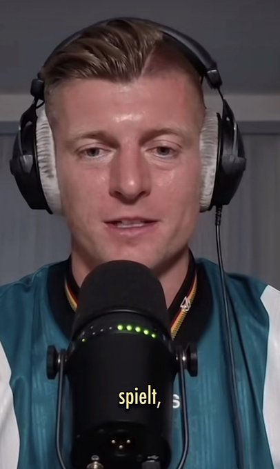 Cr7stianismo_'s tweet photo. 🚨Toni Kroos sobre Cristiano Ronaldo:

"No, Cristiano Ronaldo no es titular en la selección portuguesa solo porque se llame Cristiano Ronaldo. No es por nombre, es porque sigue siendo el mejor delantero de área que tiene Portugal" https://t.co/vbmU9C5gK1