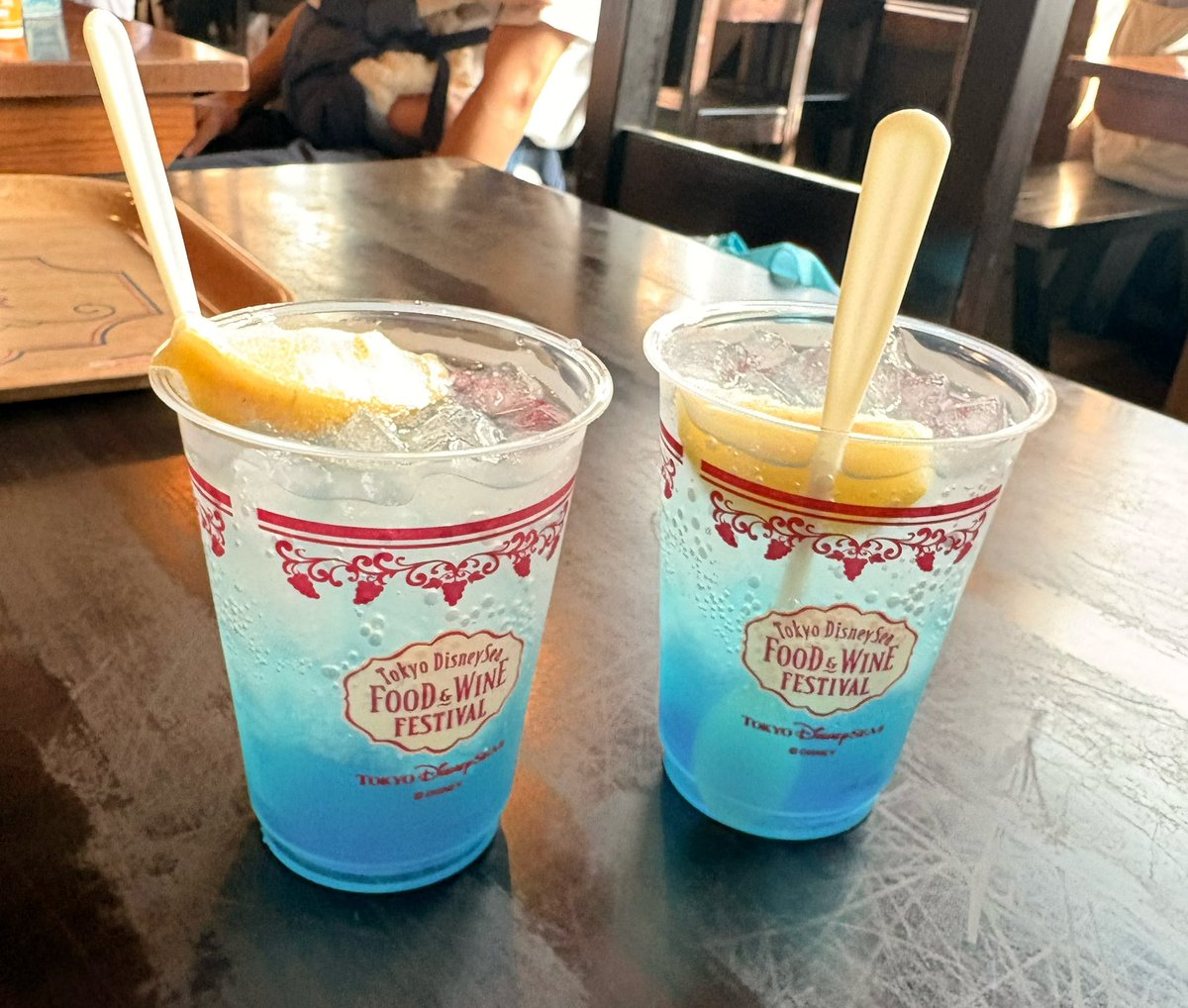 o_2505's tweet photo. おはようー！！！

昨日はディズニーシー行って限定のもの沢山食べて乗り物乗ってビリーヴみてきたよ🖤🐭 

ビリーヴを見ると、夢は叶うって信じて頑張り続けなきゃって改めて思わせてもらえるから、定期的に見たくなる🥲✨

明日会えるから今日もみんな頑張ろうね☺️ https://t.co/g1eCoIPBTy