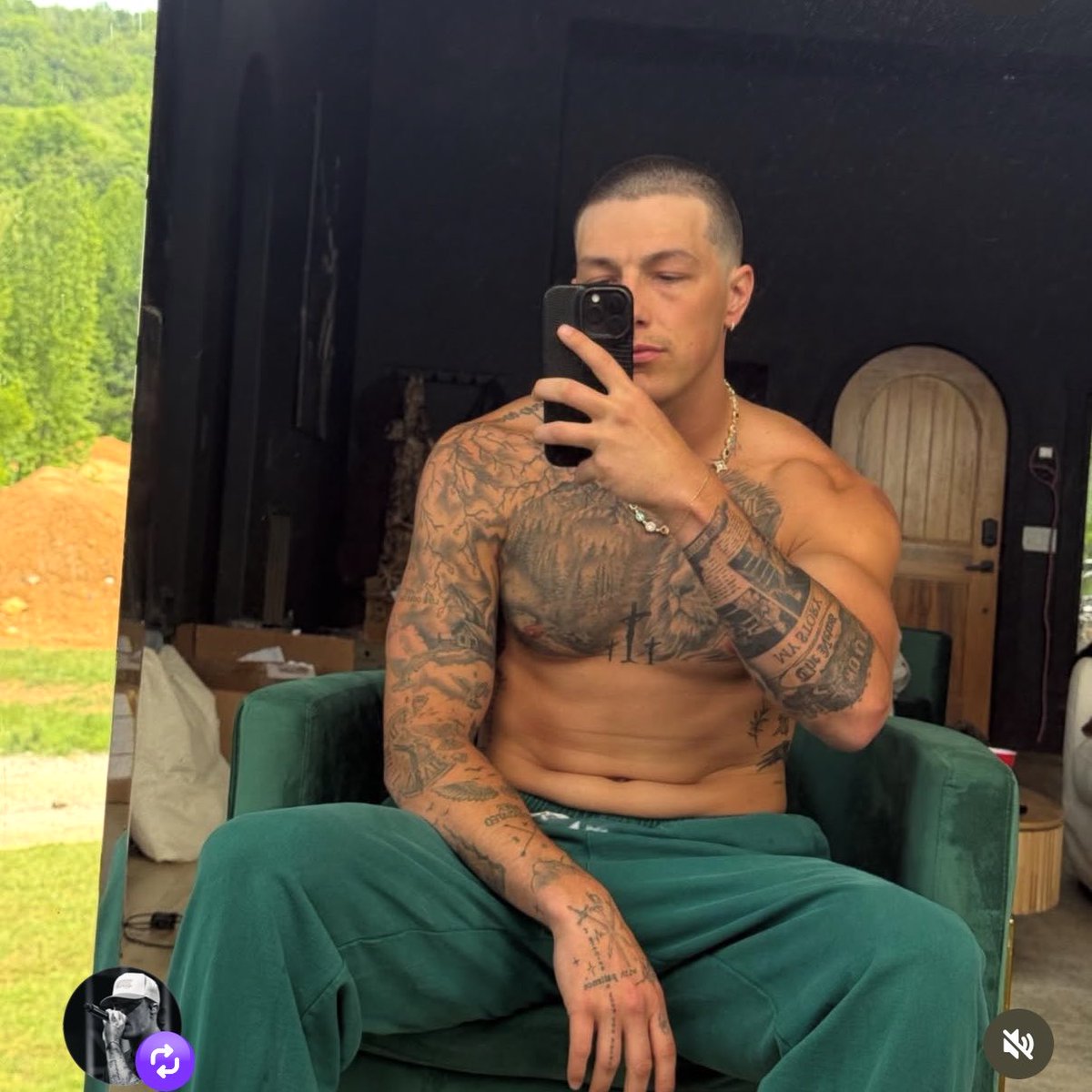 G70716017's tweet photo. Tayler the man that you are https://t.co/UhitnGAND9
