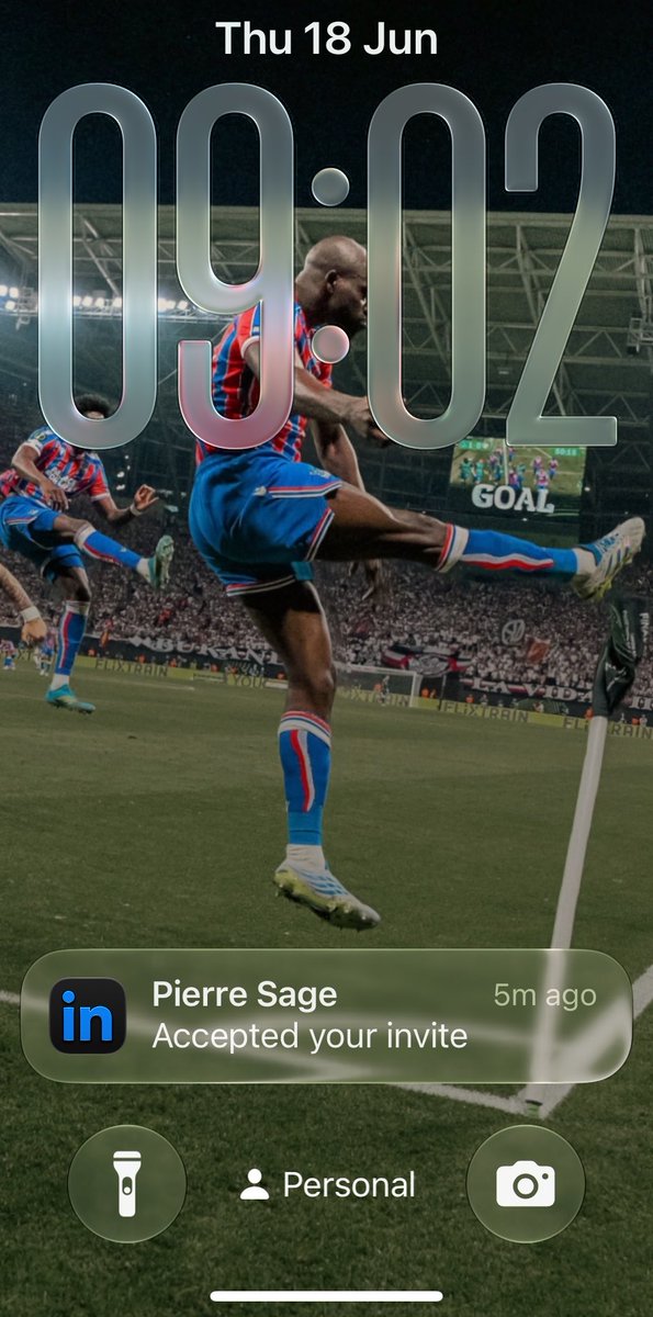 GIFS_CPFC's tweet photo. Snap #FootballFriend ❤️💙 https://t.co/aDgJfDI6xw