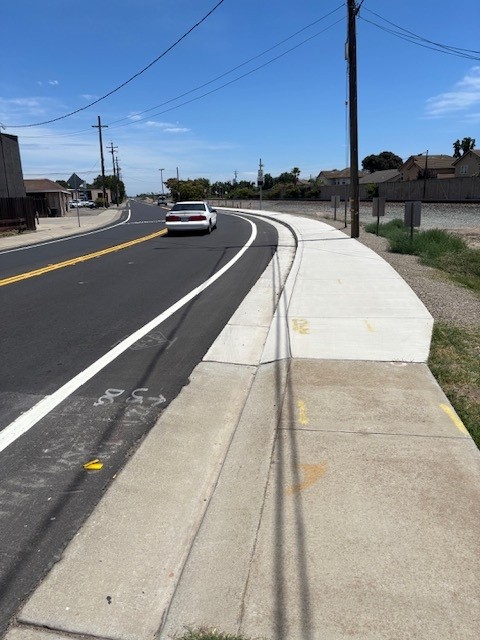 SJCOG's tweet photo. #MeasureK is at work again for San Joaquin County residents! This time the half-cent sales tax administered by @SJCOG helped pay for the recently completed improvements to close gaps in cycling &amp; pedestrian infrastructure &amp; other improvements in downtown #CityofEscalon. https://t.co/TbjM0B7fcw