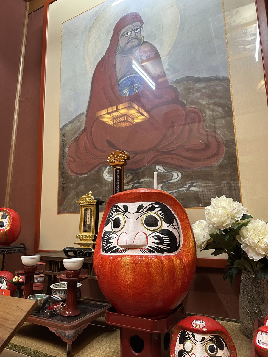 Mortar1561's tweet photo. でっかい達磨さんの供養をさせて頂きました(๑•̀ㅂ•́)و✧ https://t.co/jzLiIVOfmt