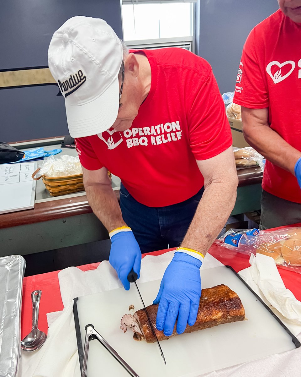 OpBBQRelief's tweet photo. Our volunteers are in Merrillville, IN, this week, supporting @TeamRubicon as they clean up from last weekโs tornado. ๐ช๏ธ
Huge thanks to the locals for your hospitality and to our team for your hard work! Together, weโre stronger. ๐ชโค๏ธ #IndianaStrong https://t.co/lz9bBZNC2H