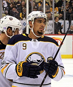 marcorandazza's tweet photo. Evander Kane, the NHL player, got a secret injunction against @nikrichie (Nik Richie), making him take down an interview he did with Kane's ex.  He based it on the fact that Kane has a Canadian injunction against his ex wife, so an American journalist can't interview her. 1/🧵 https://t.co/yEJ3FDySzu