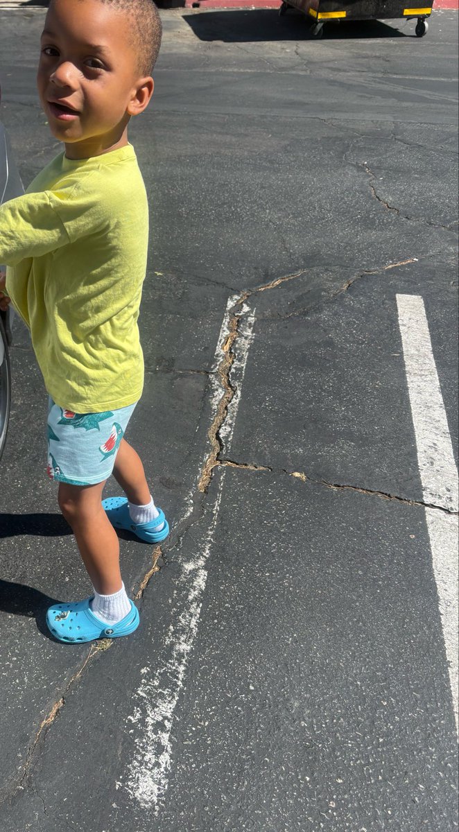 loveshetold's tweet photo. Lmao my bd is FOUL . Look at my child’s fit 😂 are you kidding me? https://t.co/3kF9tREpQ1