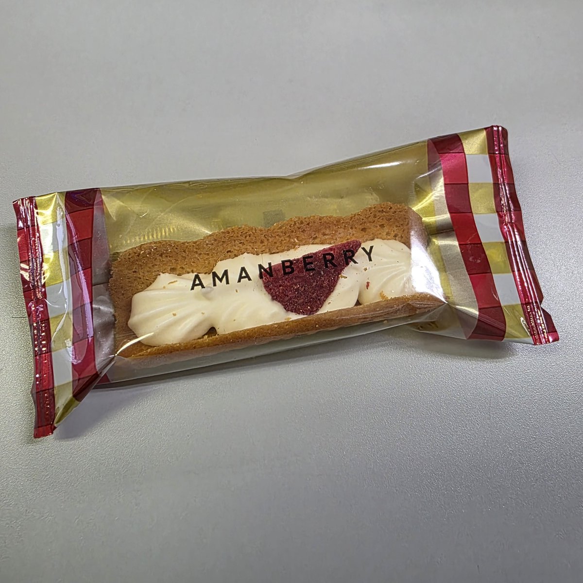 mana_psyfee's tweet photo. 昨日最後のよくばりフェス🤣ほぼ桜さんと母親に食べられた😇
今朝更衣室でK-POP好きのナースにさんからTXTのLIVEいってきたよー‼️って、お土産嬉しそうにくれた🫶
お互い現場いったらお土産買ってくるのが定番に🤭
お年も大分上の方だけどお互いの推しの話をしてお土産交換嬉しい😆 https://t.co/wnsFlsgCdM