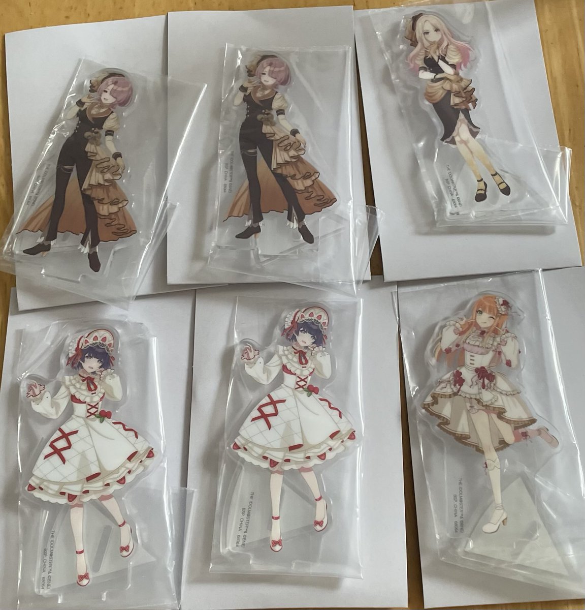 FIbfxb's tweet photo. 【交換】学園アイドルマスター　学マス　一番くじpart5

譲)麻央2.美鈴2.星南、清夏、手毬、ことね、広、リーリヤ

求)D賞、G賞ことね(2点)>>G賞リーリヤ(1点)、

郵送交換のみ
1点からでも○
リーリヤのみはお返事にお時間頂きます
ファンブックとの交換は比率違い○ https://t.co/YAU0uZJvPn