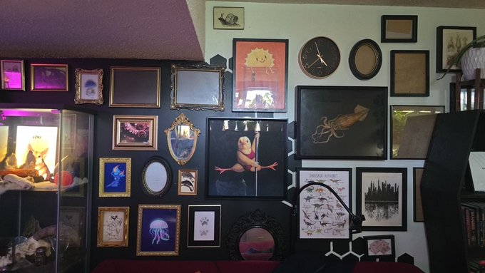Makayla Moon - Redid my gallery wall. Everything is even now! https://t.co/wCoBQx1zGw