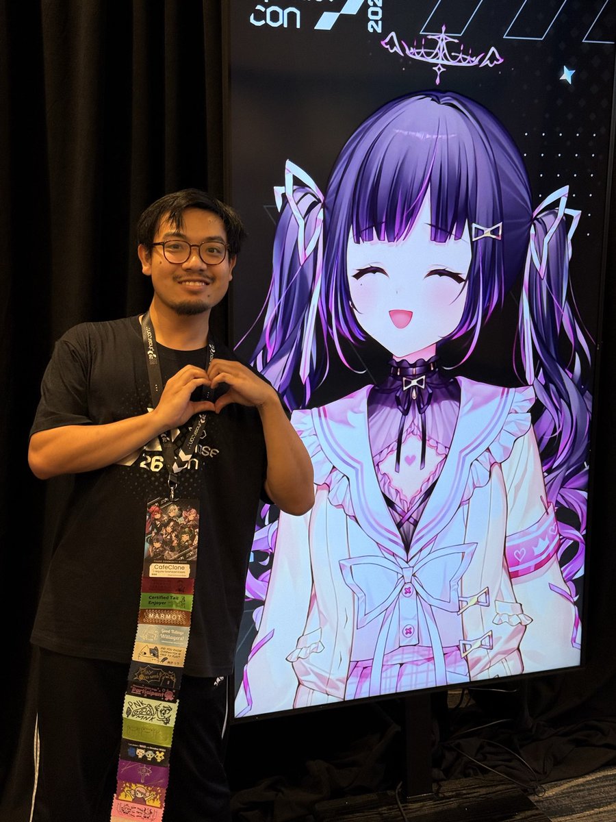 CafeClone's tweet photo. It’s been almost a week since PhaseCon but I’m glad to have been able to go and meet so many of the lovely ladies from it! I talked to so many amazing people over the weekend and got to express my love for these talents Ive discovered over my 7 months of time! #phasecon2026 https://t.co/n95YNfGmmm