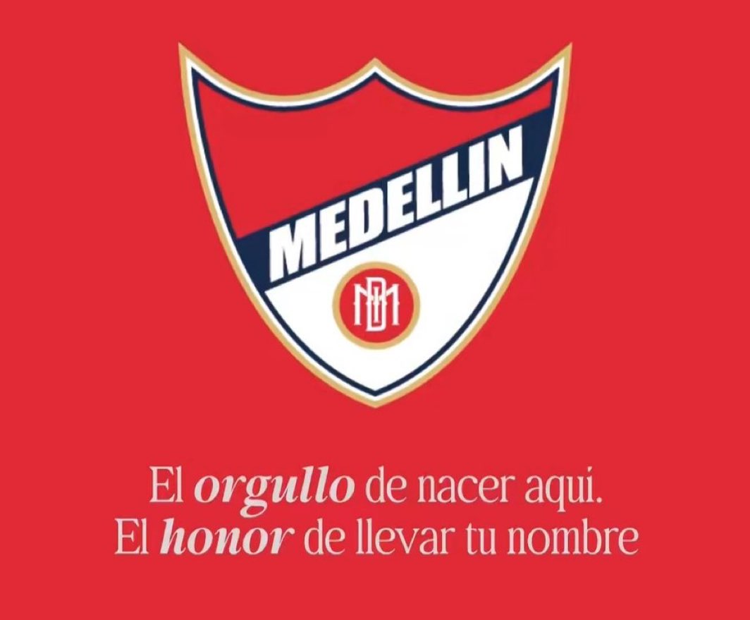 ElPoderoso_DIM's tweet photo. Pisotearon tanto el otro escudo que ya quieren seguir con este. Nada cambiará si no venden. Está demostrado que les quedó grande manejar el @DIM_Oficial. Esto no se arregla cambiando el escudo; sin una fuerte inversión, la historia seguirá igual. https://t.co/QNkGv2e2Qu