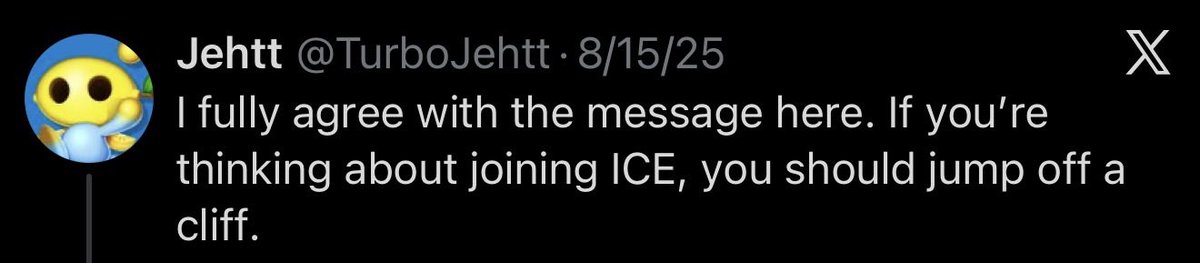 SonicChanni's tweet photo. @jonathan_w54573 @krack932 i’m no political person, but even i wouldn’t stoop this low to say shit like this. he works with Emz as well who also ended “trying” to make a better voiceover from an AI voice channel who just does memes for fun and they failed miserably in replicating it lmfao https://t.co/q8gYoymNEk