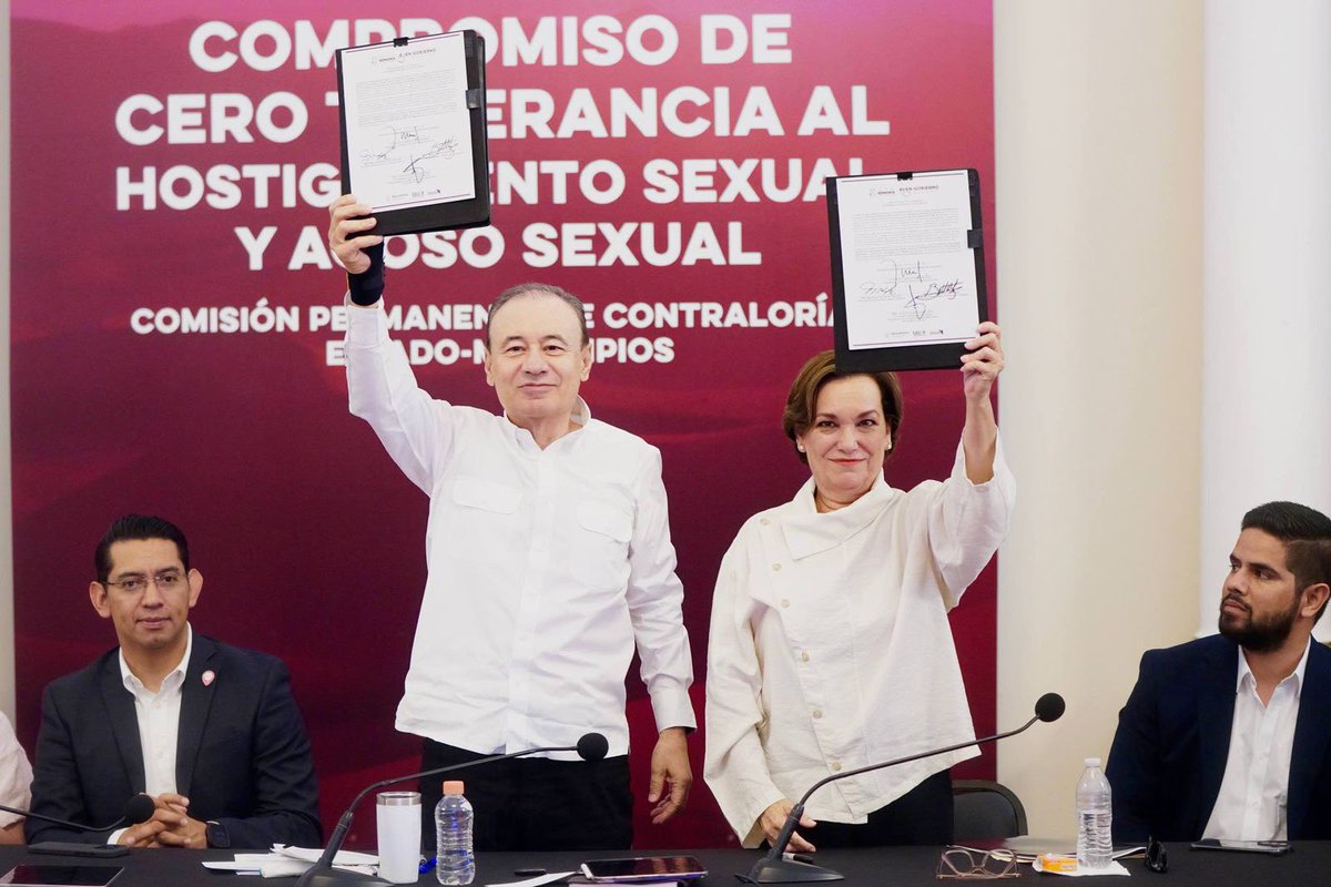 poder_sa's tweet photo. Con la finalidad de garantizar entornos laborales seguros y libres de violencia, el gobernador Alfonso Durazo encabezó la ceremonia de Compromiso de Cero Tolerancia al Hostigamiento Sexual y Acoso Sexual, en el marco de la Comisión Permanente de Contralorías Estado-Municipios. https://t.co/OMPWnSnpEe